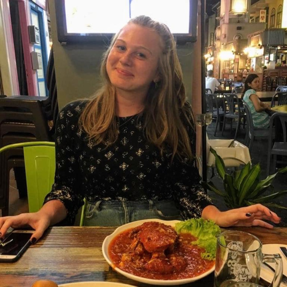 Meet your Posher, Eva